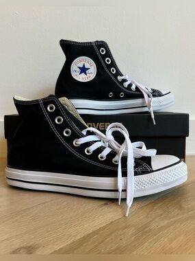 NEW Converse Black & White Chuck Taylor All Star High Top Sneakers